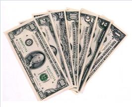 Денежный кредит наличными уходит, появляется банковская кредитная карта.